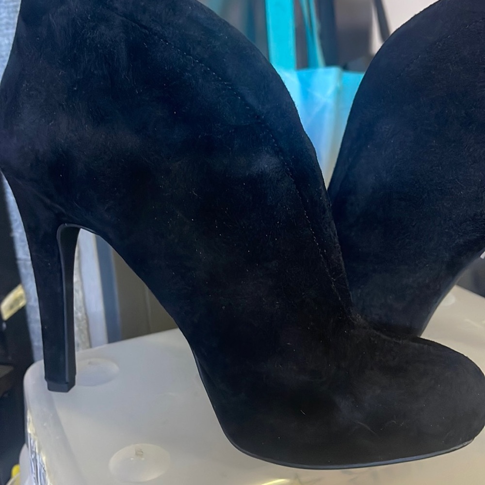 Black Shoes